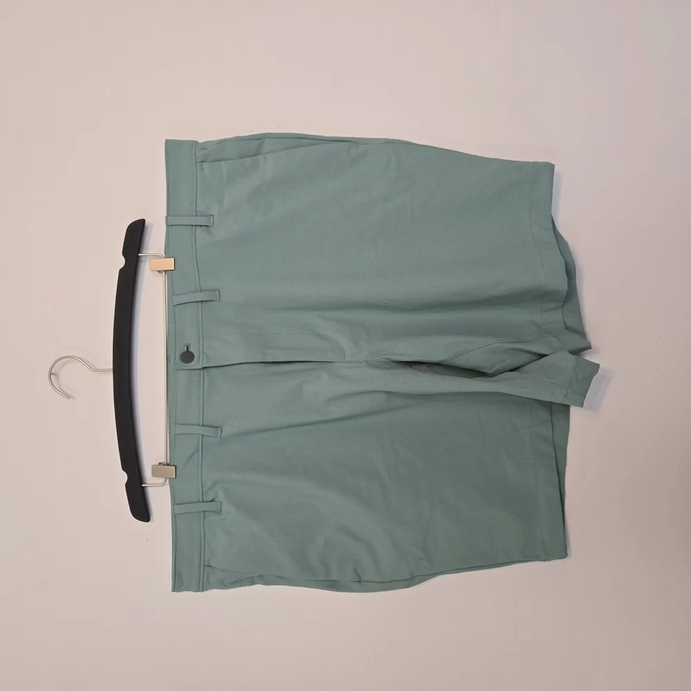 Lands End 44 Green Flat Front Golf Flex Shorts with Modern Fit